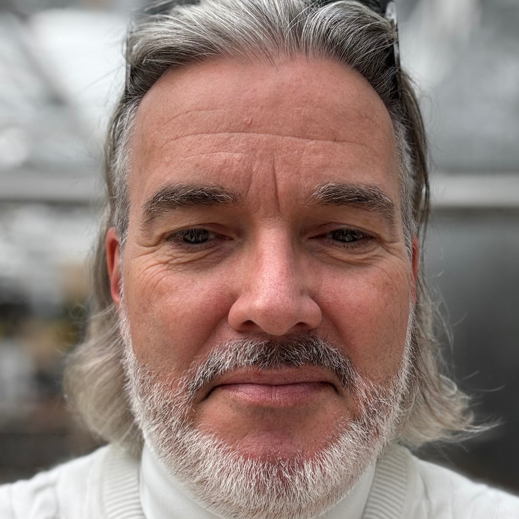 Frank Mertens Geschäftsführer SERVMANGROUP Consulting GmbH & Co. KG XING