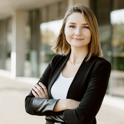Leonie Leder