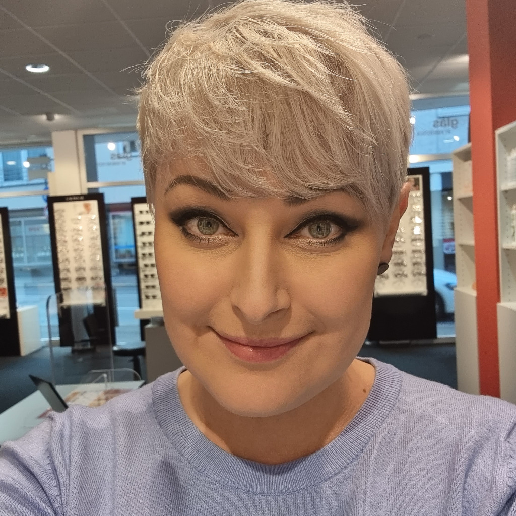 Tatjana Müller Kühn Augenoptikerin Niederlassungsleiterin pro optik Augenoptik