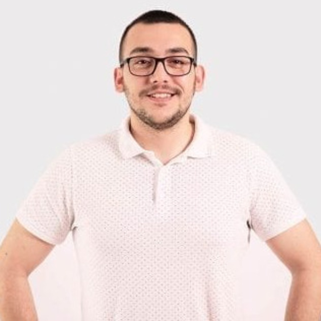 Luka Novakovic Head of Digital Marketing BlauWeiss XING