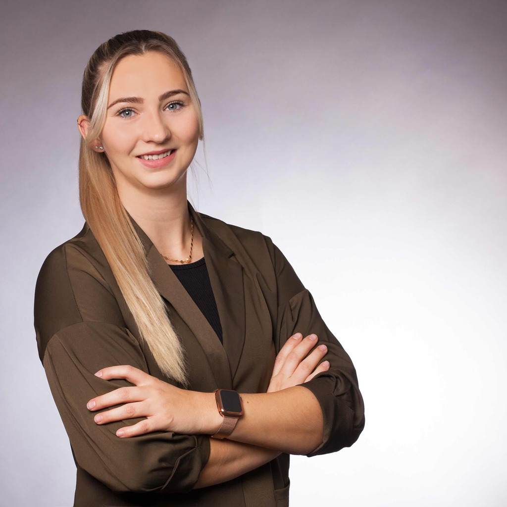 Denise Kiontke WHS Specialist Amazon Pforzheim XING