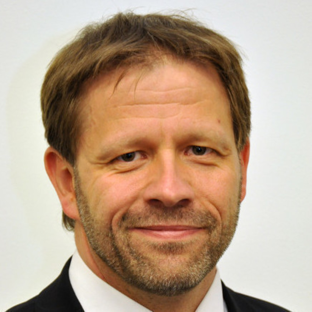 Dipl.Ing. Frank Bertling Manager Services Management Office EMEA