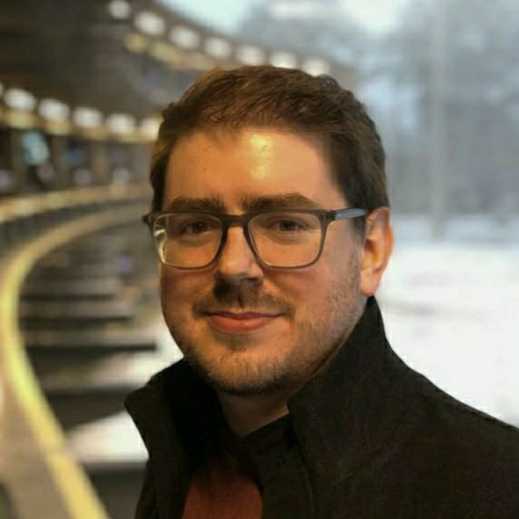 Richard Huston Managing Director & CoFounder VAMOS // AI Strategy