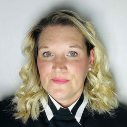 Stefanie Stoll