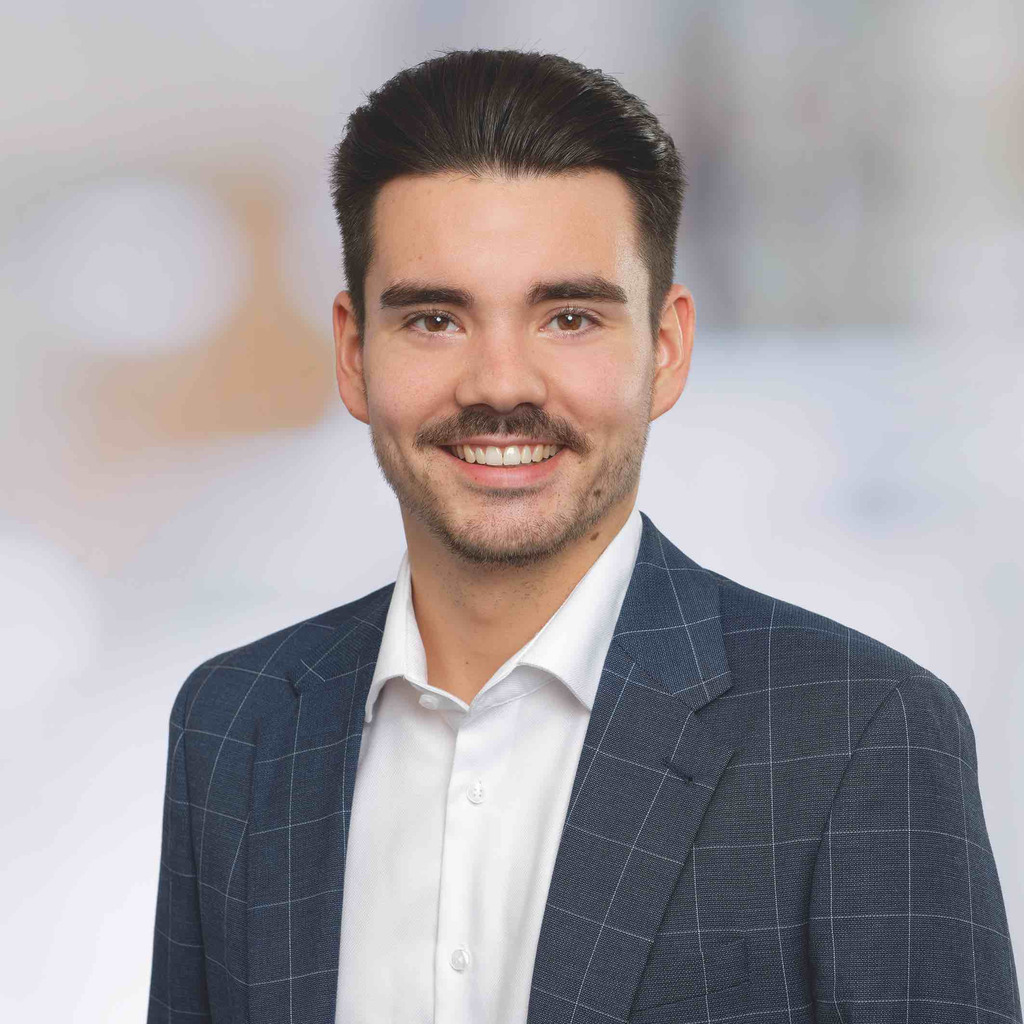 Maximilian Hell Individualkundenberater Sparkasse RosenheimBad