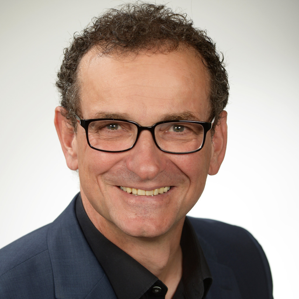 Roland Eberle soziale Tätigkeit Akha Outreach Foundation XING