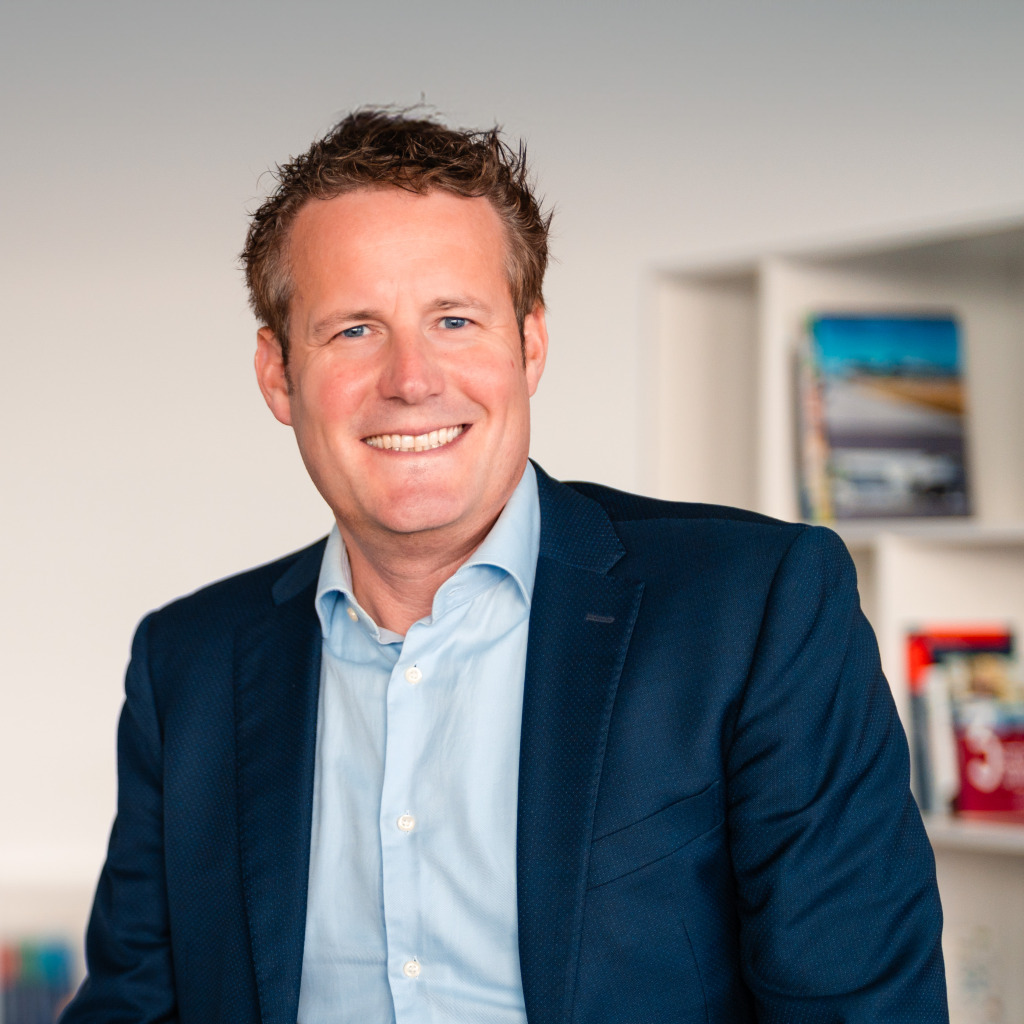 Dominic Daly Geschäftsführer viastore GROUP XING