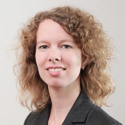 Dr. Julia Reinhard