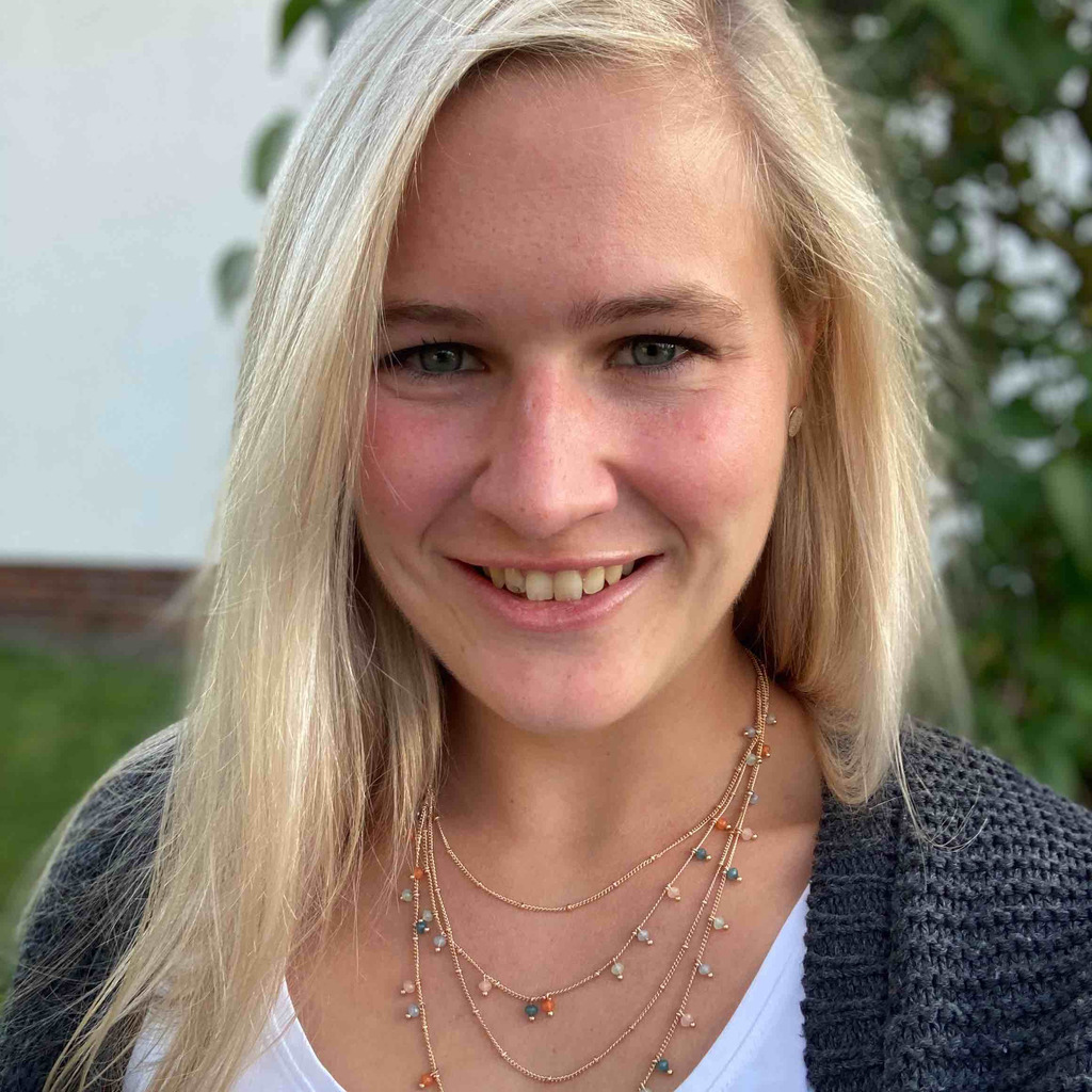 Alena Auth - Marketing Manager - Tyroo GmbH | XING