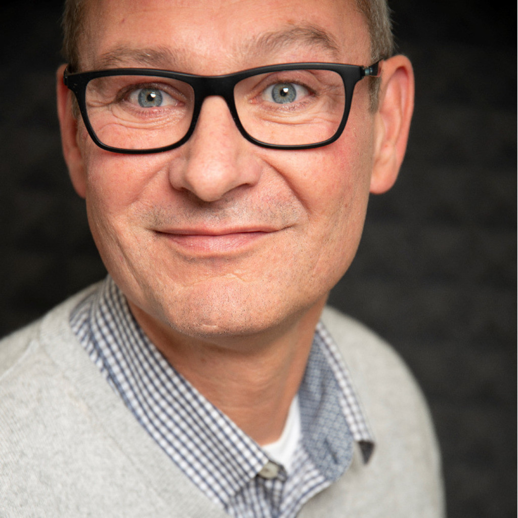 Jochen Schmitz Mobiler Pflegehelfer DERNBACHER GRUPPE KATHARINA