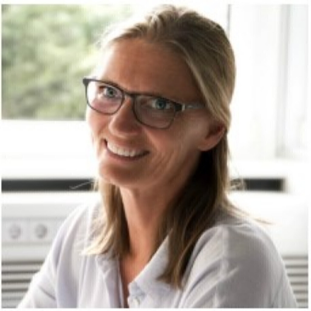 Karin Rubin Head of Administration commehr GmbH XING