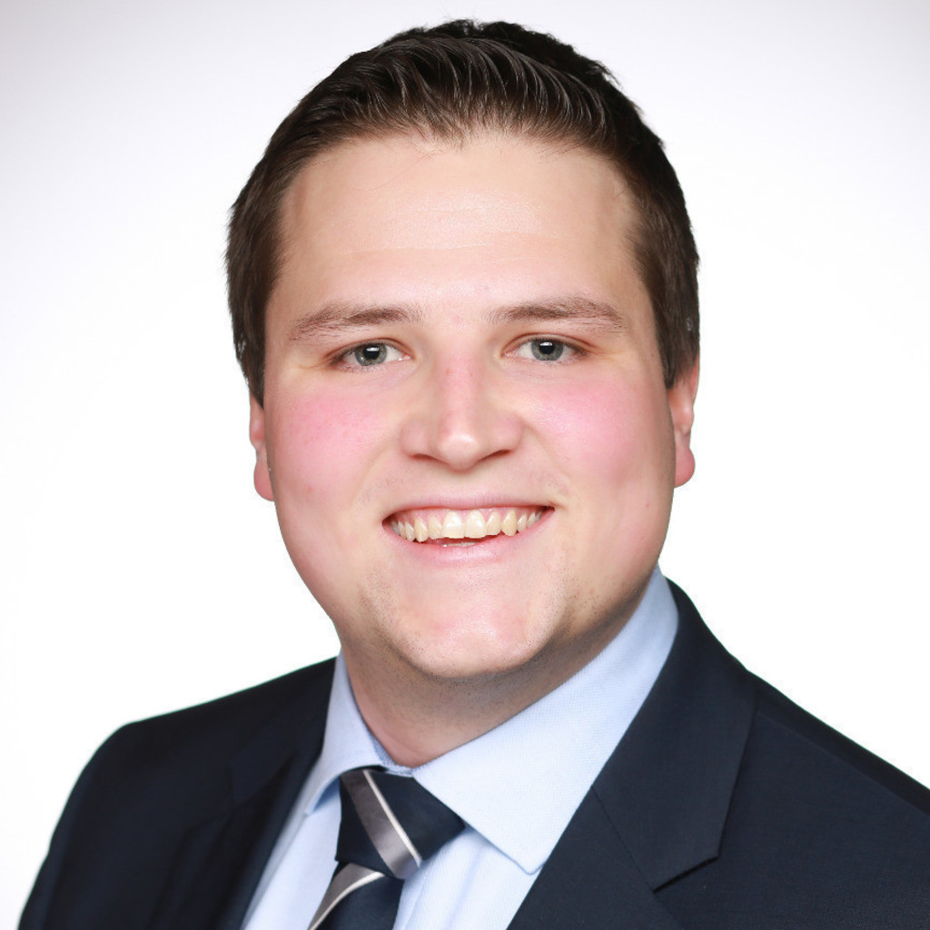 Philipp Henn Entwicklung V&V Absicherung Karosseriesystem