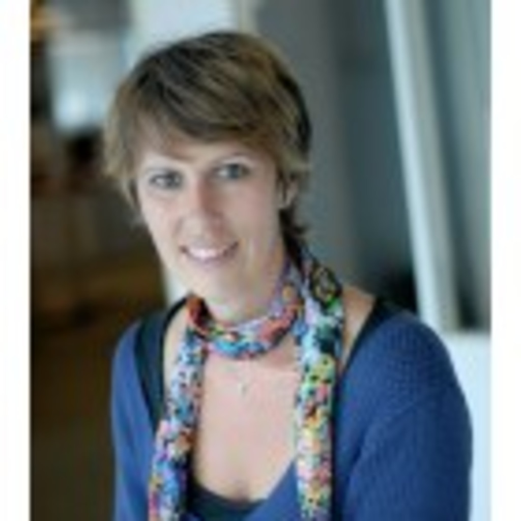 Gwenaelle Balcon Gerante De Portefeuilles Bnp Paribas Cardif Xing