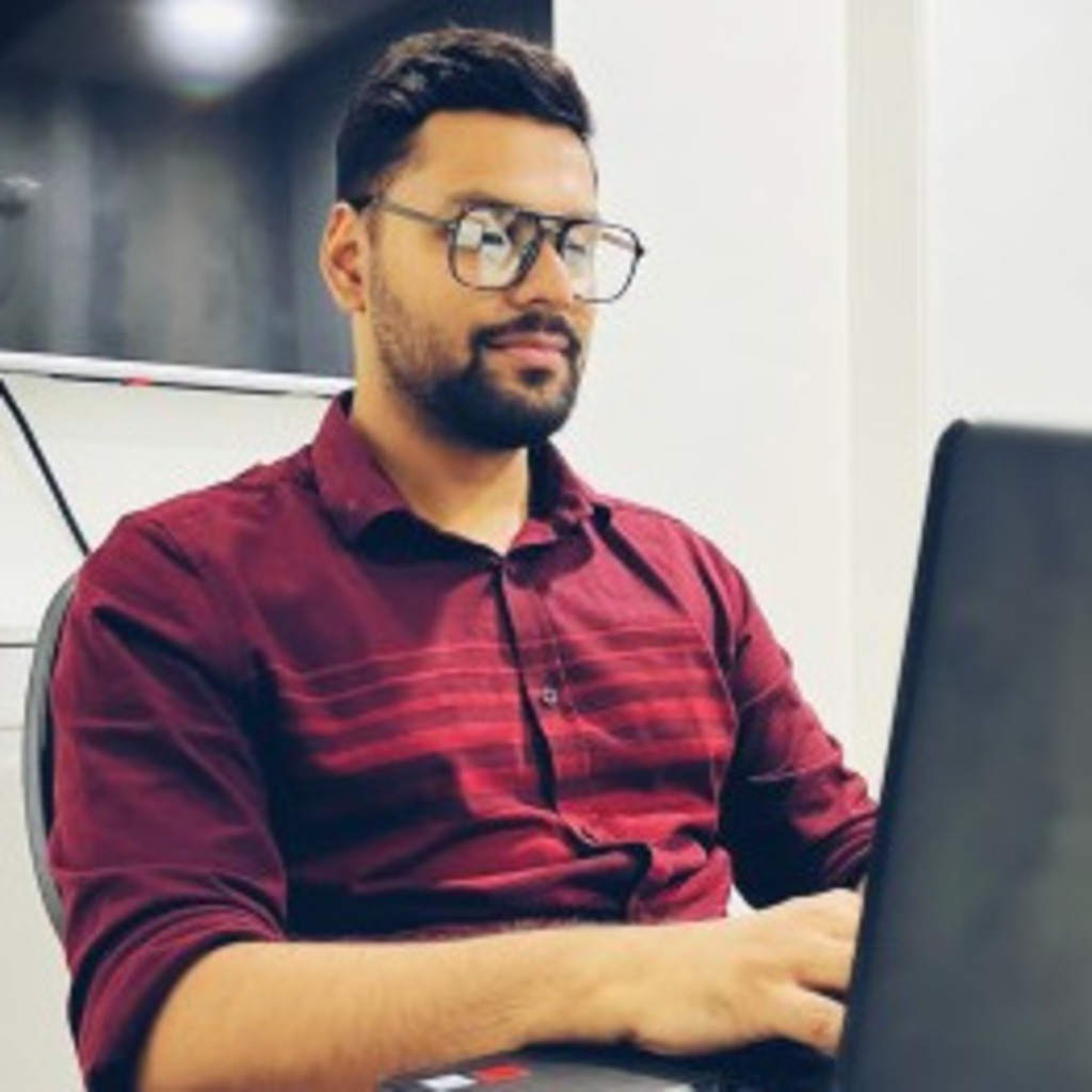 Anirudh Sharma Content Marketing Manager QRCodeChimp XING