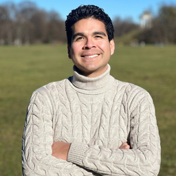 Mag. Luis Reyes