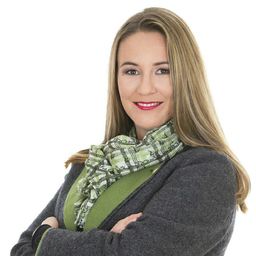 Claudia Riedl