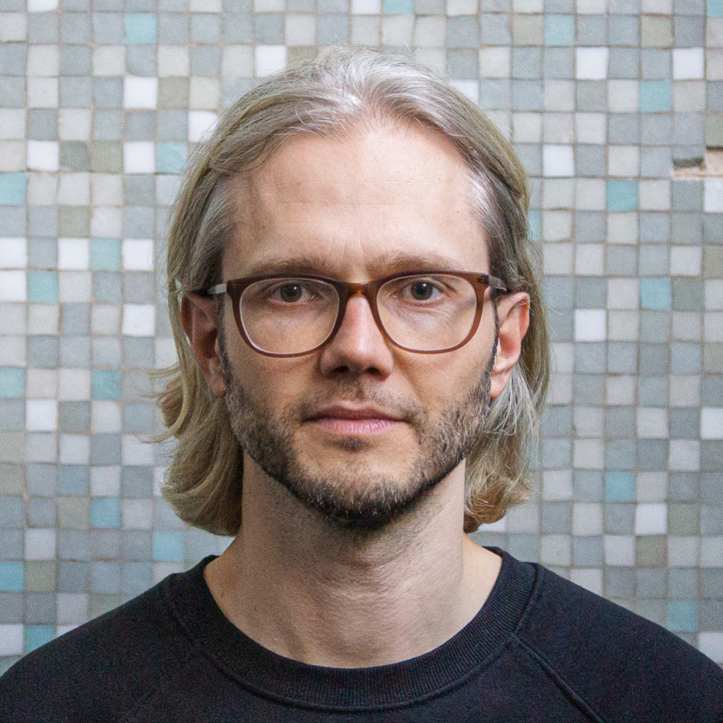 Tobias Uchikawa (ehem. Volker) Senior UI/UX Designer, Art Director