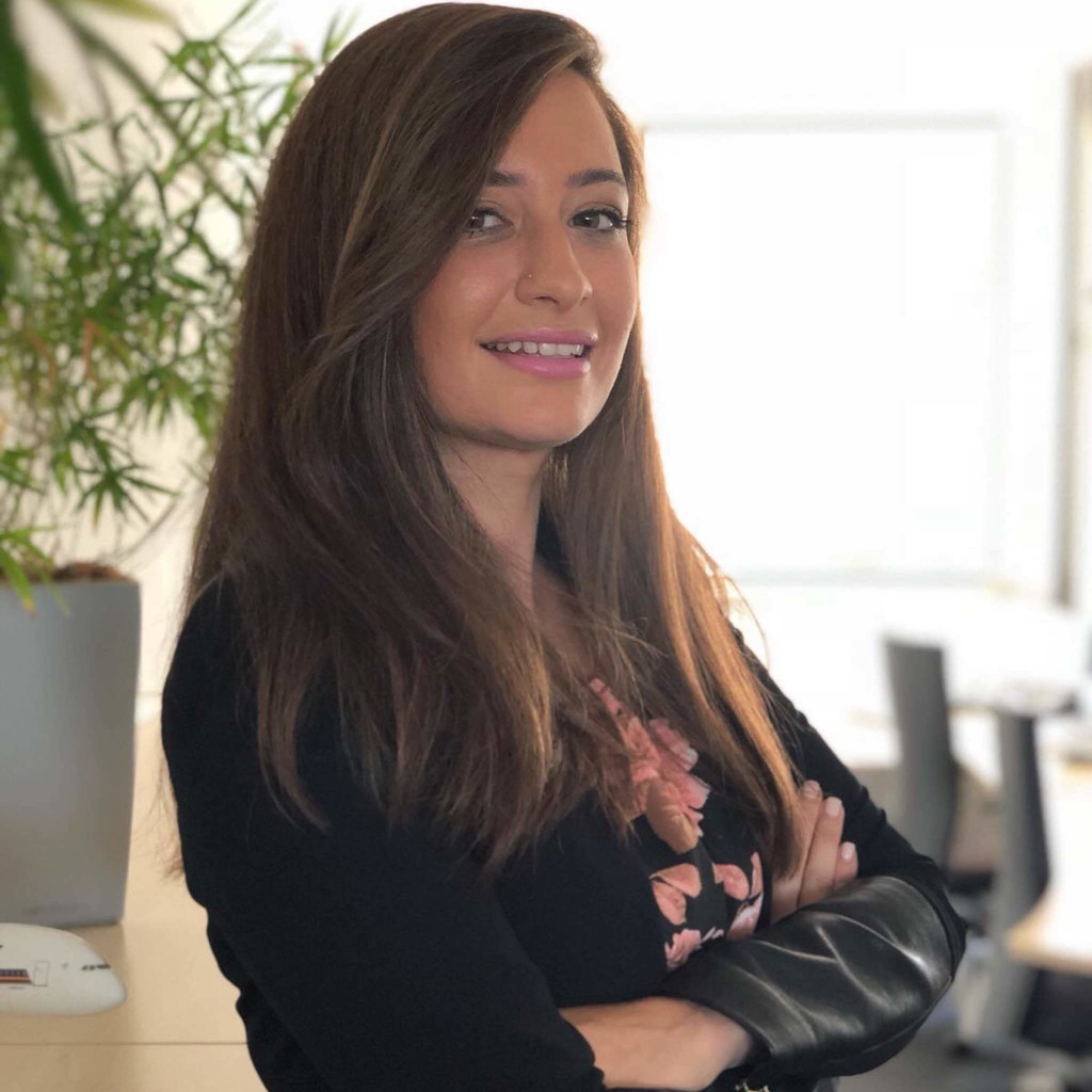 Valentina Pedretti Firmenkundenbetreuer baldaja eine Marke der