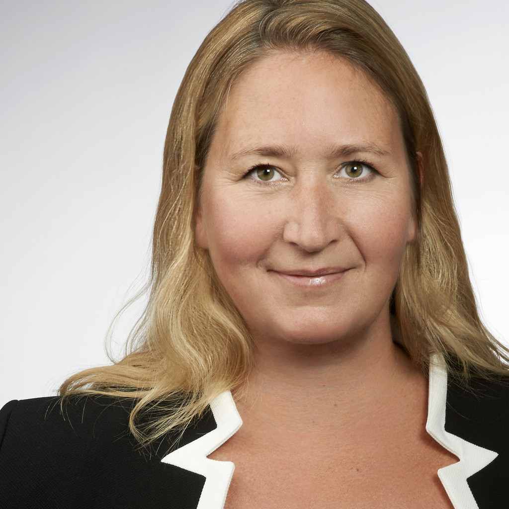 Sabine Kuhlmann Controlling Global Purchasing Indirect Material