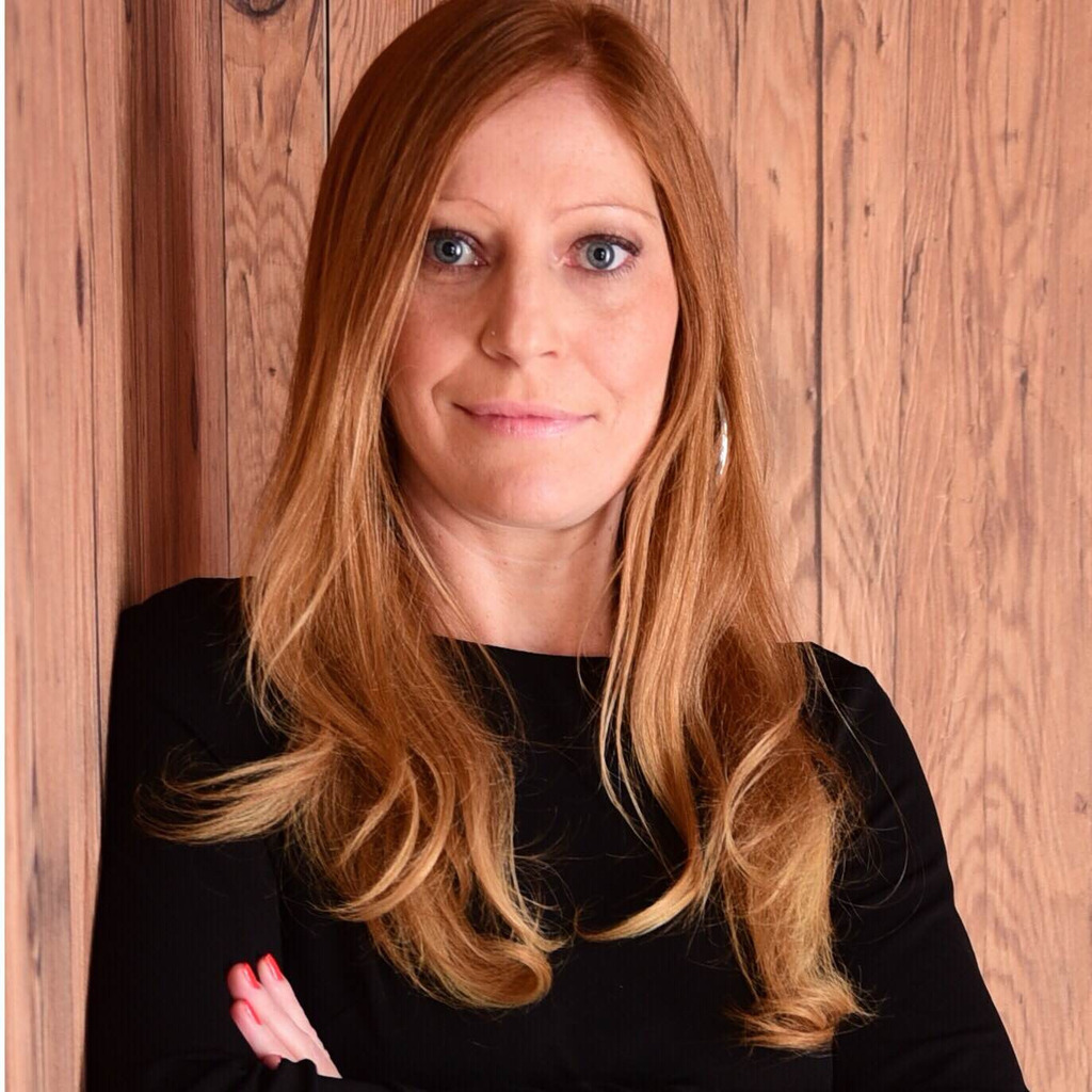 Onna Stüger Sachbearbeiterin Wirtschaft und / Teamleitung