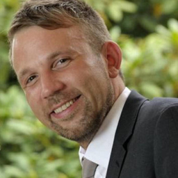 Henning Wüste