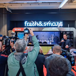 Dr. Maximilian Schwaller