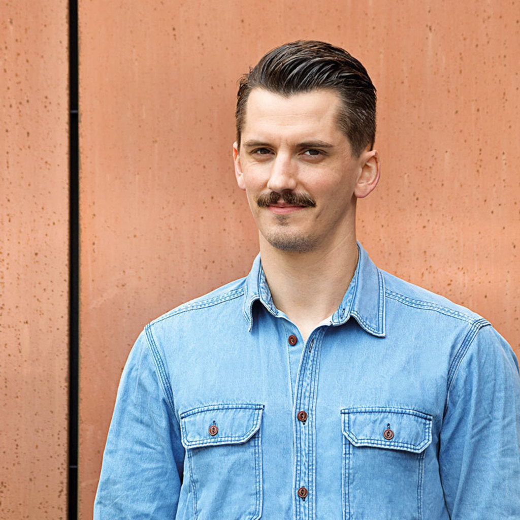 Johannes Rieger Leitung Kreation unknown? visual + virtual design