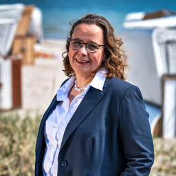 Sabine  Lorenz-Dogba