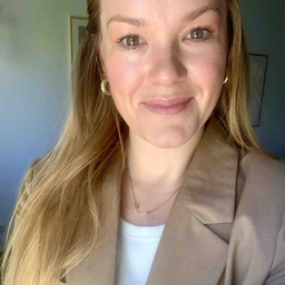 Laura Hoppe