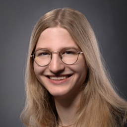 Alexandra Düll