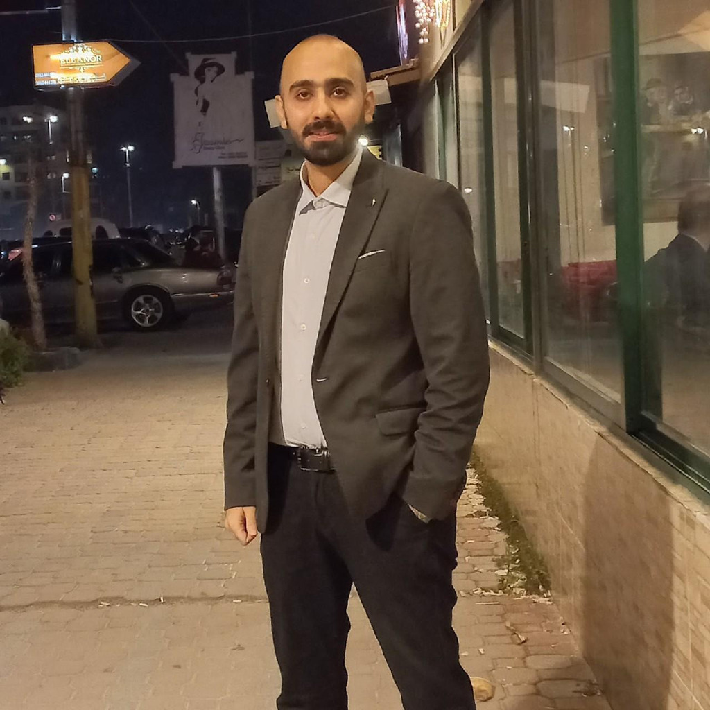 Mahmood Sino Front End Developer Divcodes XING