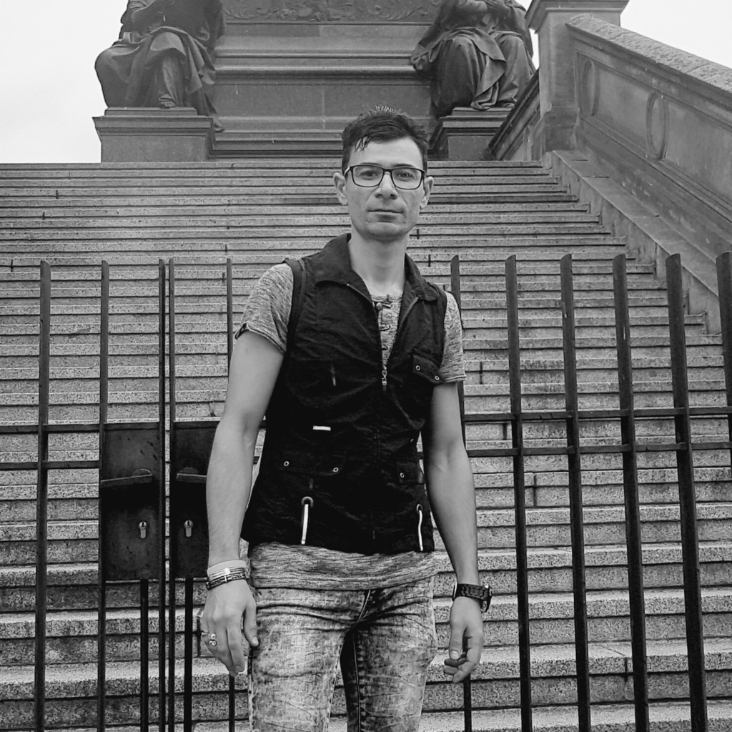 Walid Omar Reparieren computer ALICO XING