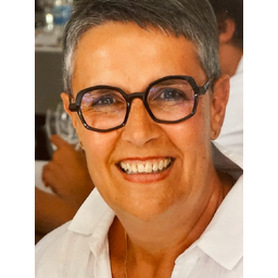 Bernadett Erdmann