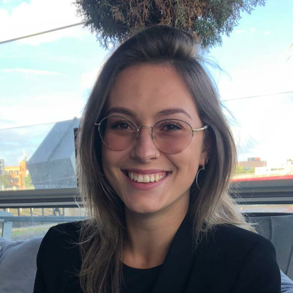 Maria Karolyi Jr. Account Executive DACH Amberscript B.V. XING