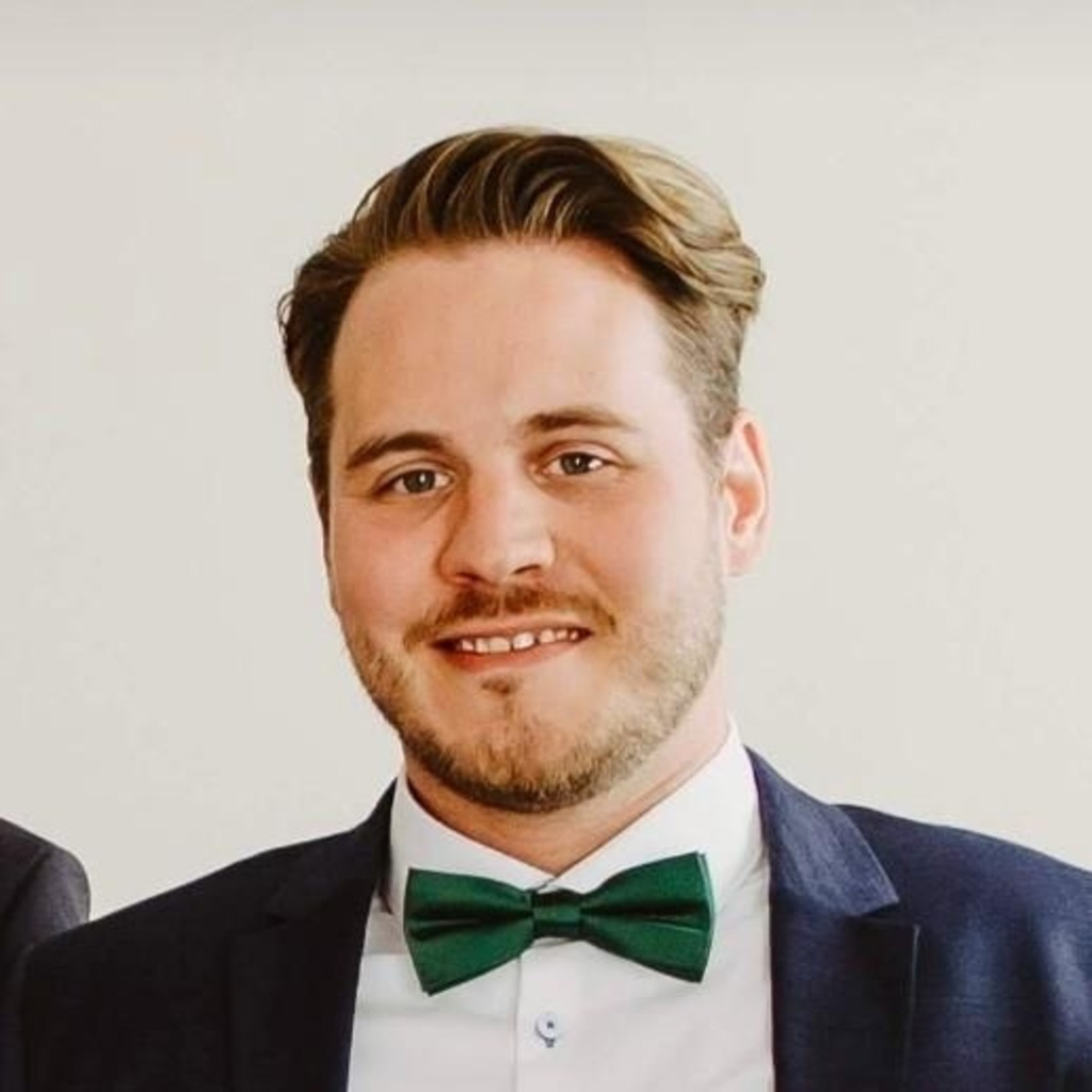 Maxim Kolokewitzsch Head of F&B Service Lulu Guldsmeden XING