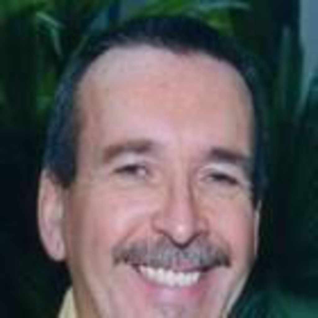 Charly Pützfeld Geschäftsführer DINEGO XING