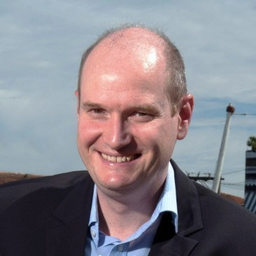 Dr. Bertram Heinze