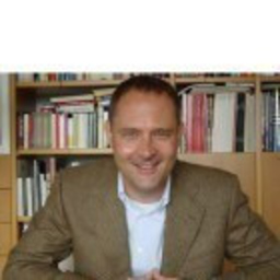 Dr. Florian Hiller