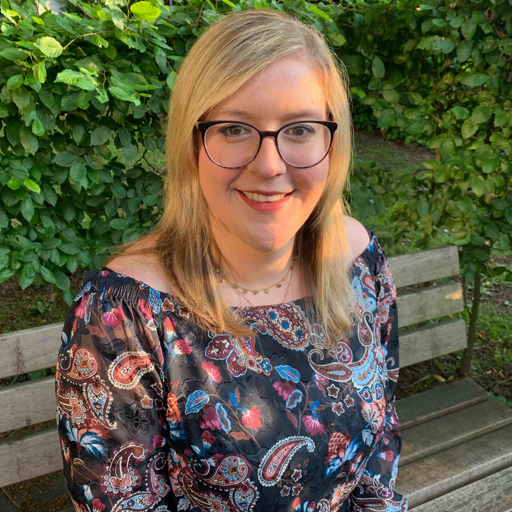 Hannah Knipp Solution Owner Digital Store Solution CAS Concepts and