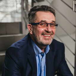 Prof. Dr. Holger Naduschewski