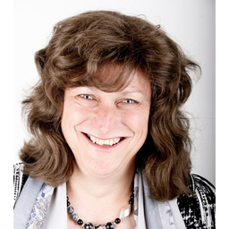 Dr. Petra Roosen