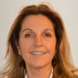 Dr. Carina Puzicha-Neubeiser