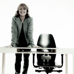 Claudia Bauer