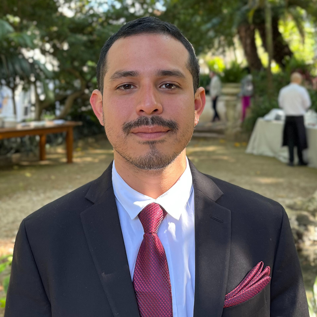 Dennis Ugalde Tour Guide Free Tours Nurnberg XING