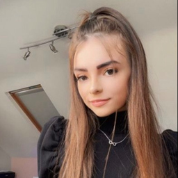 Lena Bach