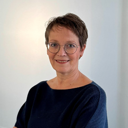 Stephanie May