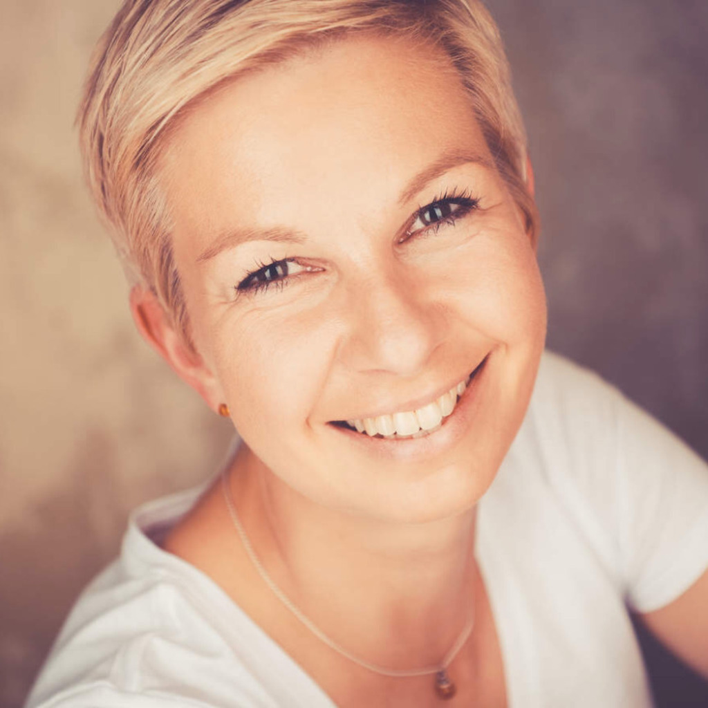 Social Media Profilbild Birgit Averesch 