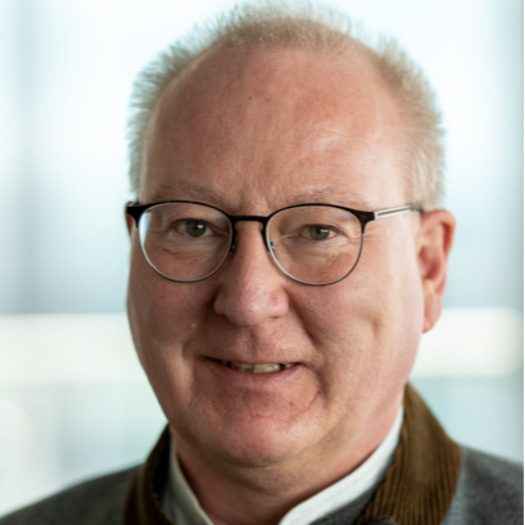 Henning Möller Business Administration Manager (Principal