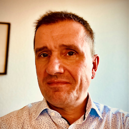 Dirk Naumann