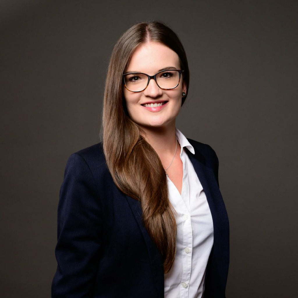Social Media Profilbild Julia Höppe 